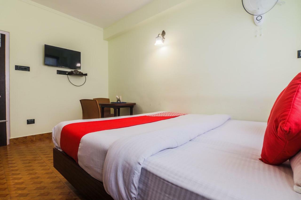 Oyo 11515 The Lily Guest House Shillong Exterior photo